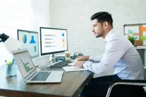 IT manager evaluating and comparing desk booking software options for scalability, integration, and long-term use.